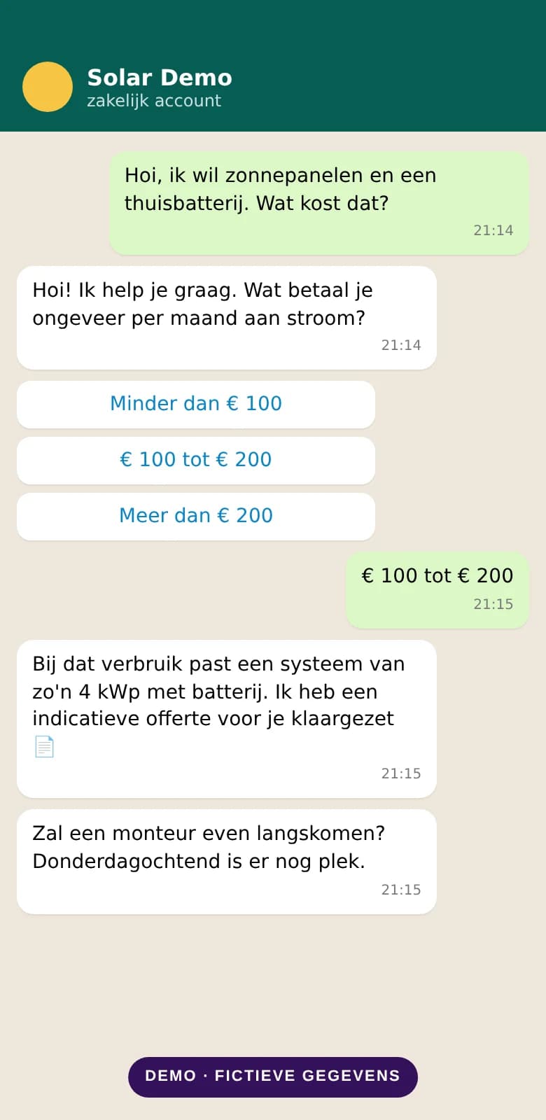 Demo van een klant die een bedrijf via WhatsApp een bericht stuurt, op een telefoon
