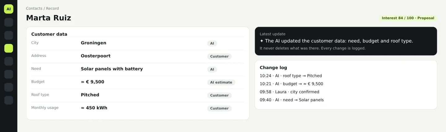 Demo of a customer record filled in by the AI, with marks in the chat